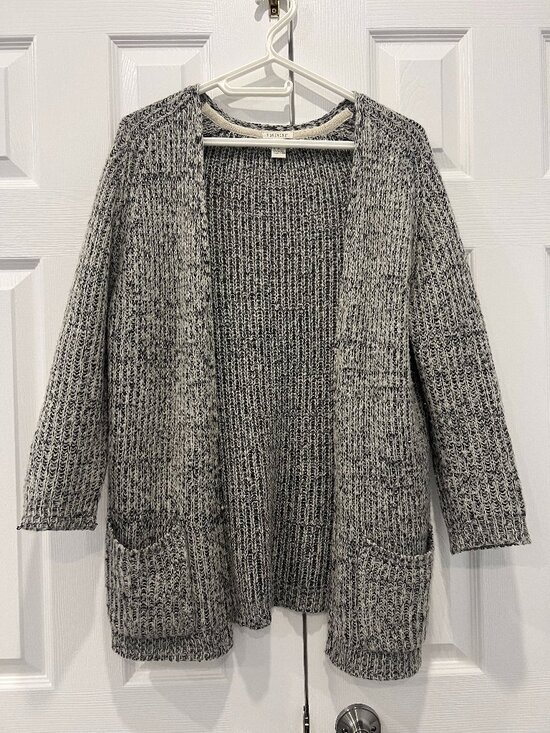 Forever 21 Sweaters - Forever 21 Salt Pepper Grey Cardigan Sweater M
